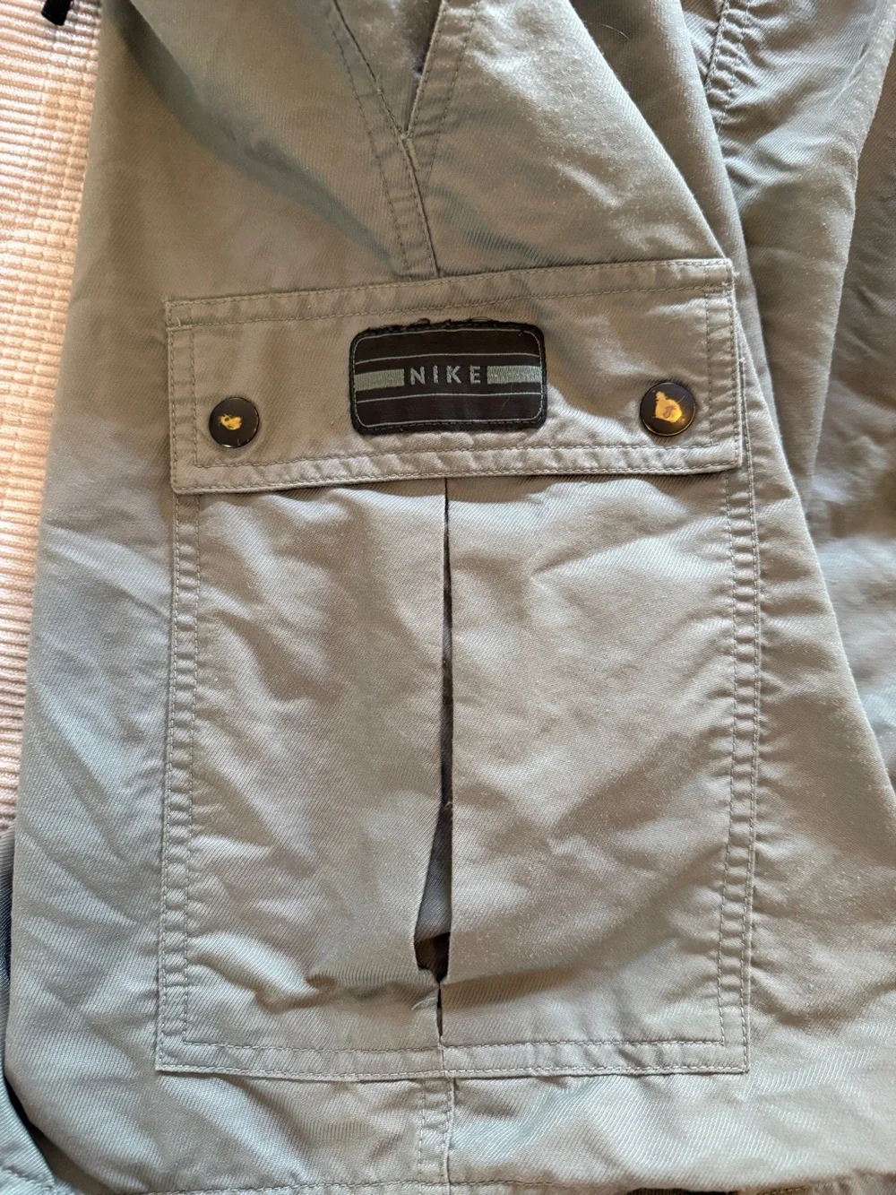 Vintage Nike Men’s Cargo Utility Shorts – Medium – Gray/Olive